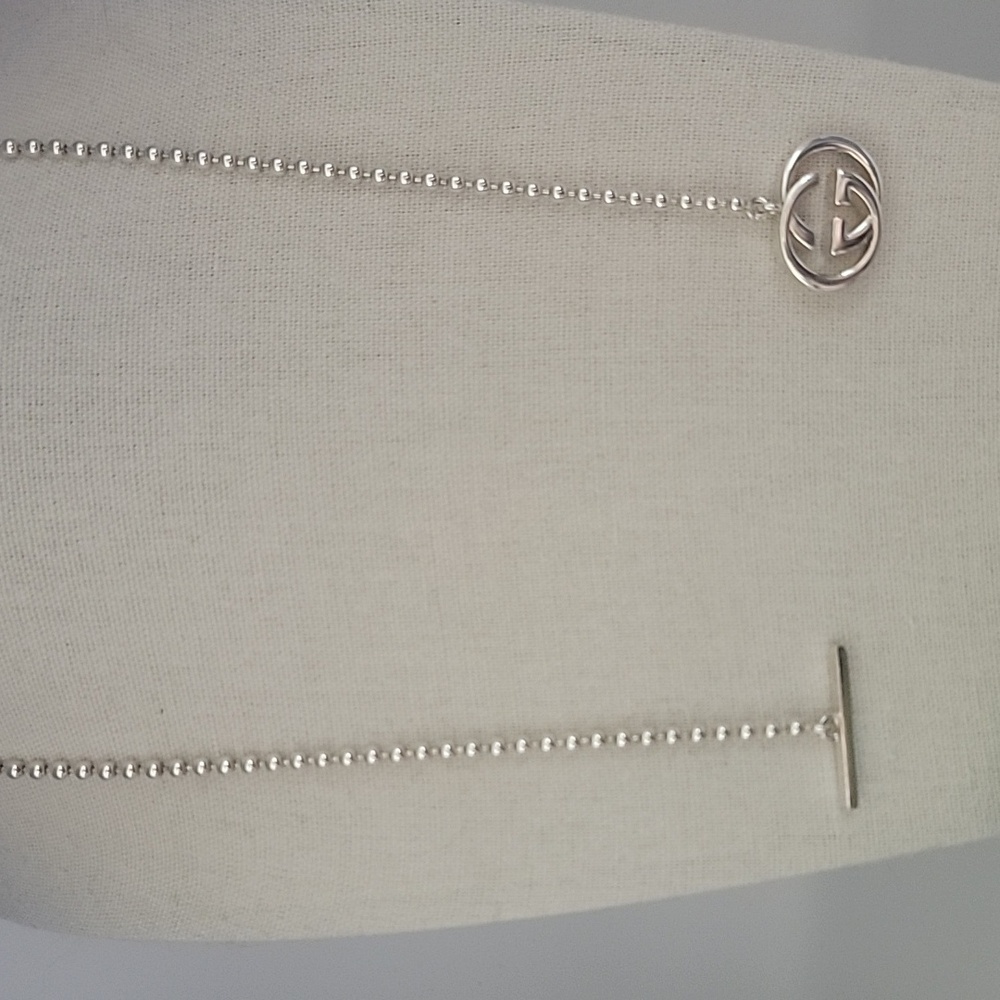 Gucci Sterling Silver Interlocking GG Brit Toggle Necklace - Picture 7 of 10